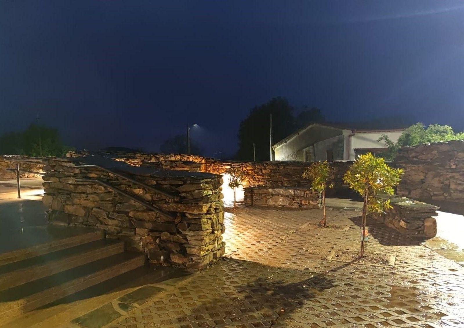 La plaza después de las obras.