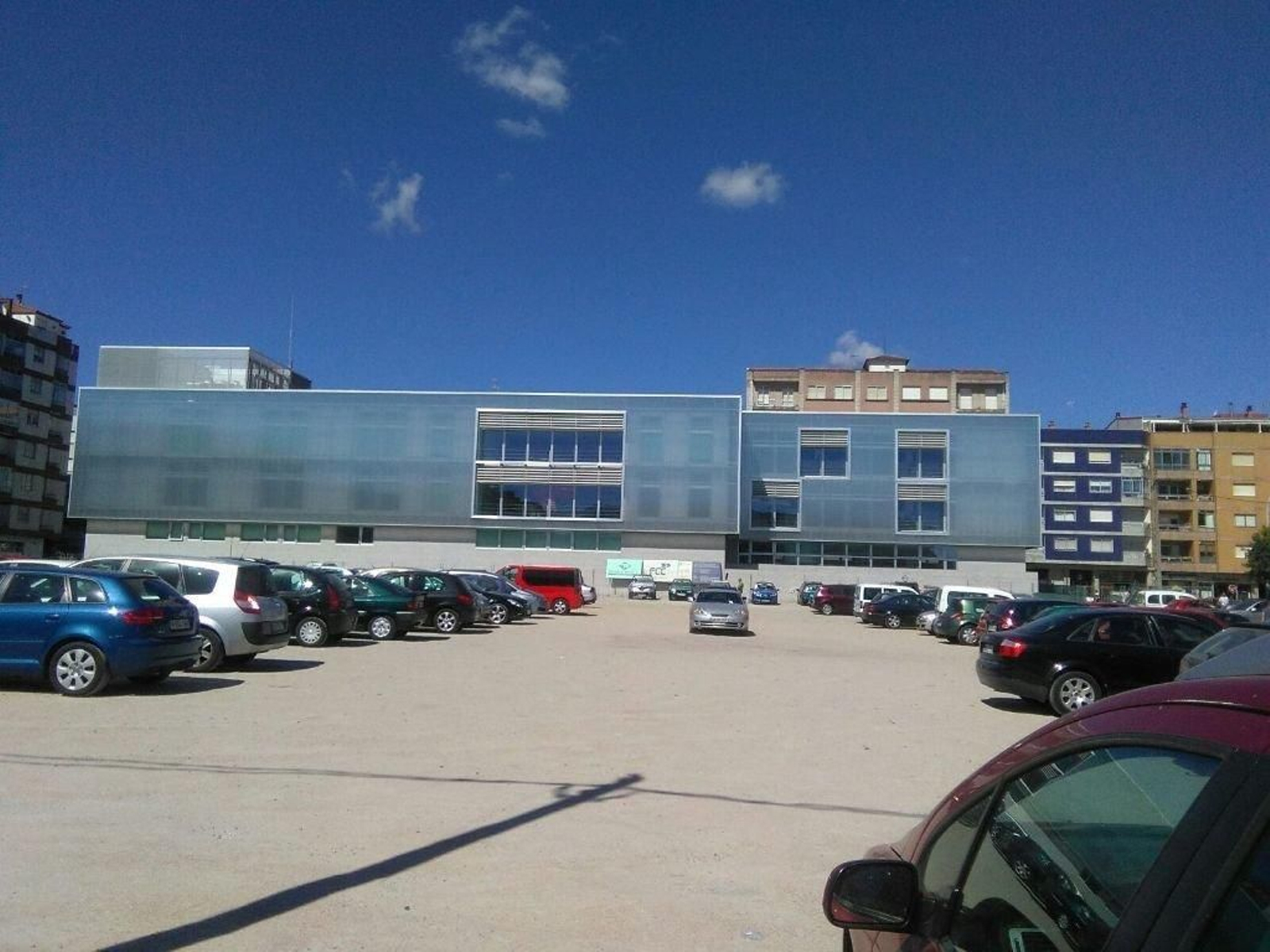 El centro de salud, con 3.500 metros cuadrados, ha supuesto una inversión de 4,1 millones de euros.