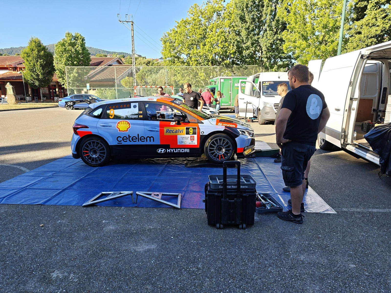 Galería | Los coches se apoderan de Vigo en el primer día del Rally Rías Baixas