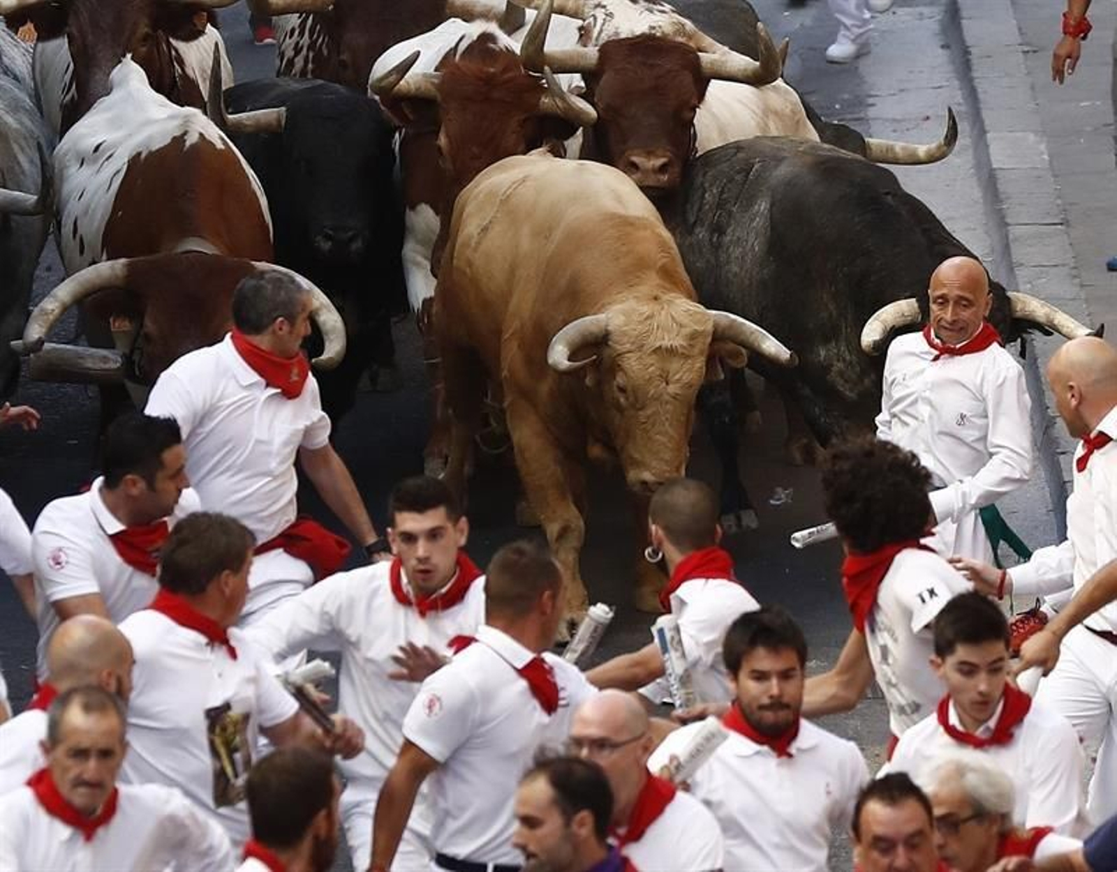 El primer encierro de los Sanfermines 23