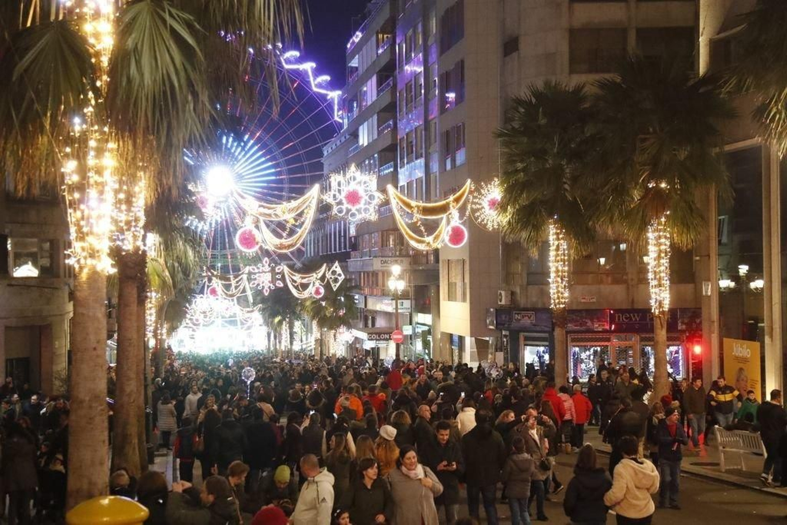 Los turistas invaden Vigo en el Puente187