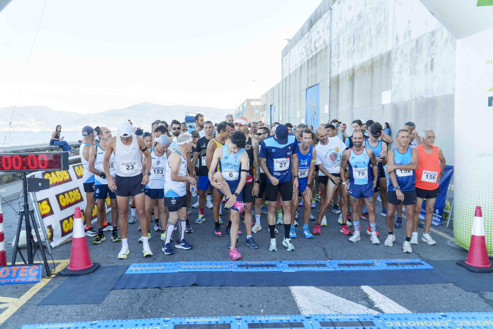 Galería | El puerto pesquero de Vigo acoge hasta cinco carreras organizadas por Carlos Adán