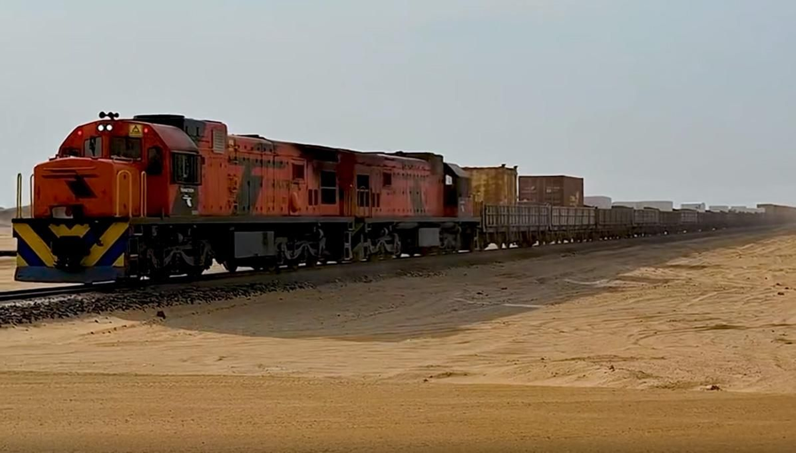 El tren que realiza la ruta entre Karibib y Walvis Bay en Namibia.