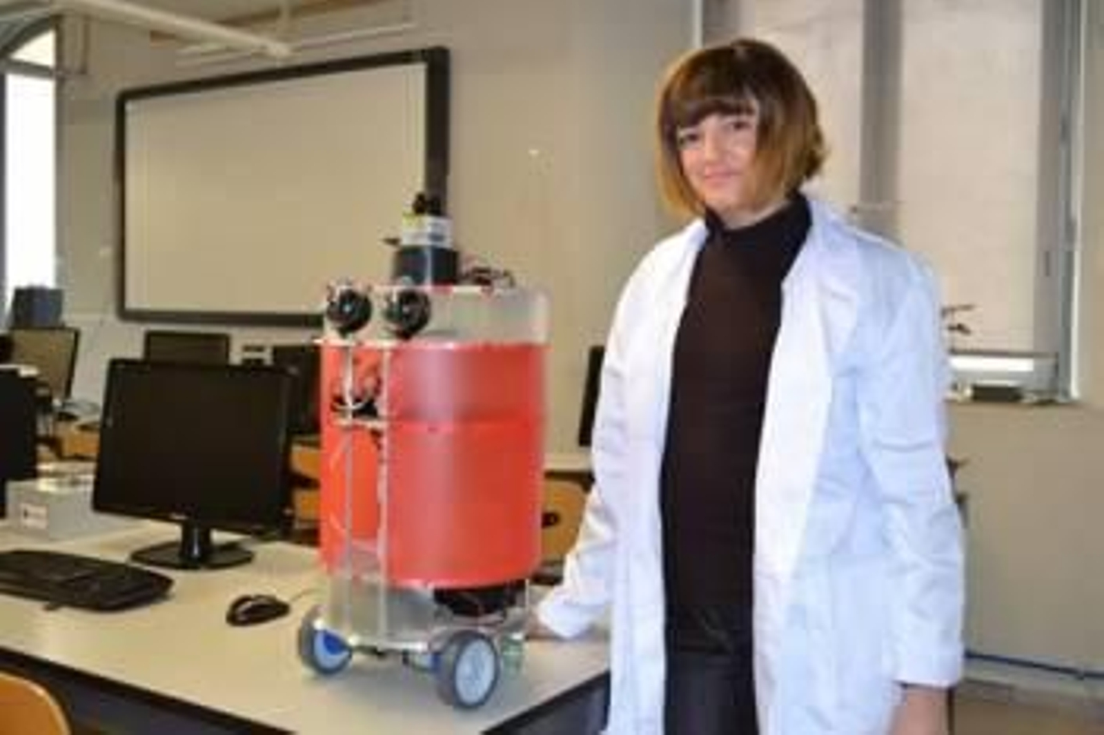 Diseñan un robot para dependientes con tecnología de bajo coste