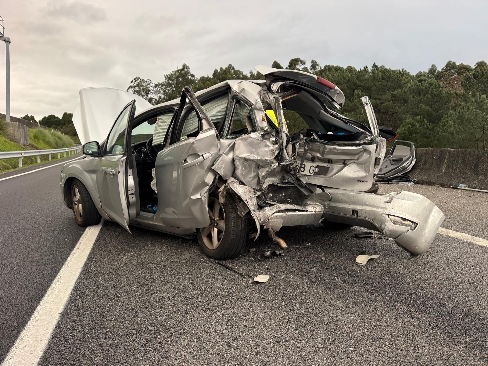 Uno de los vehículos tras el accidente mortal en Moaña