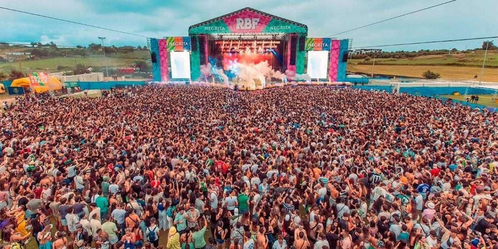 Imagen aérea del escenario del Reggaeton Beach Festival en una edición pasada.
