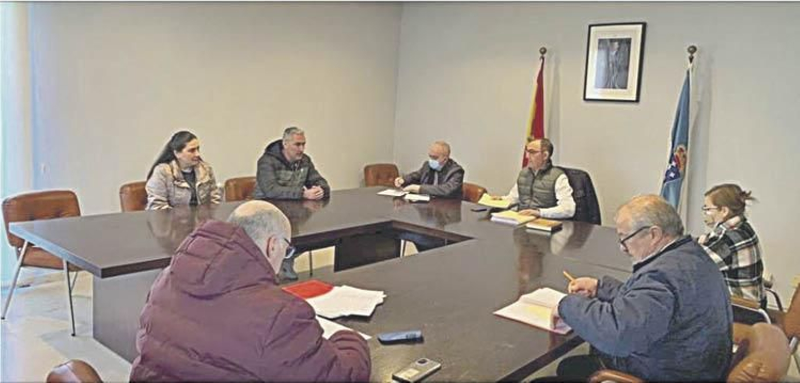 La Corporación de Arnoia reunida ayer en pleno.