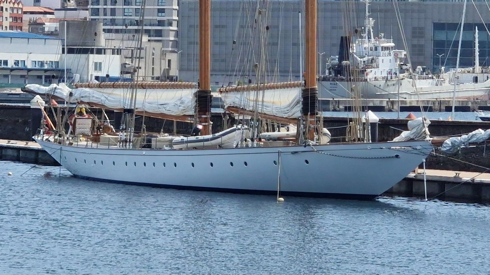 La goleta “Elena of London”, en Marina Davila.