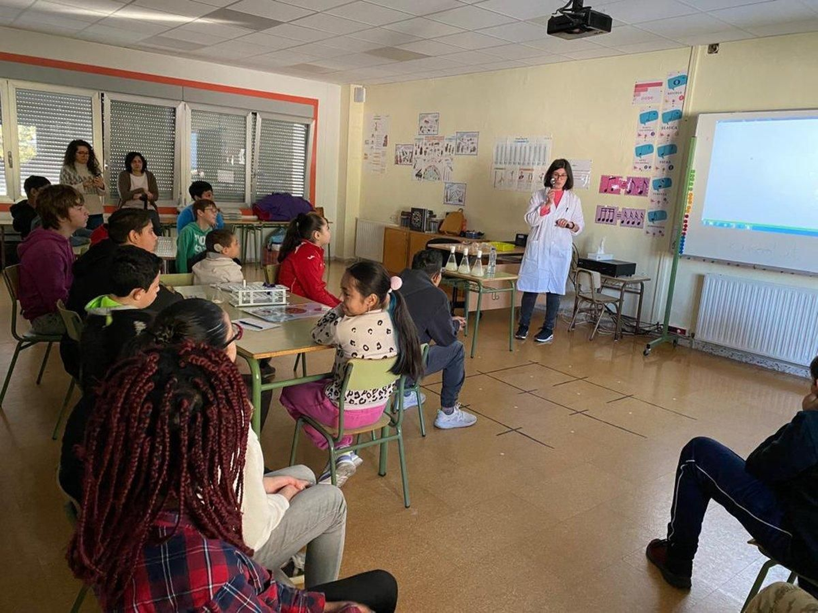 Grandes e pequenos participaron na actividade.