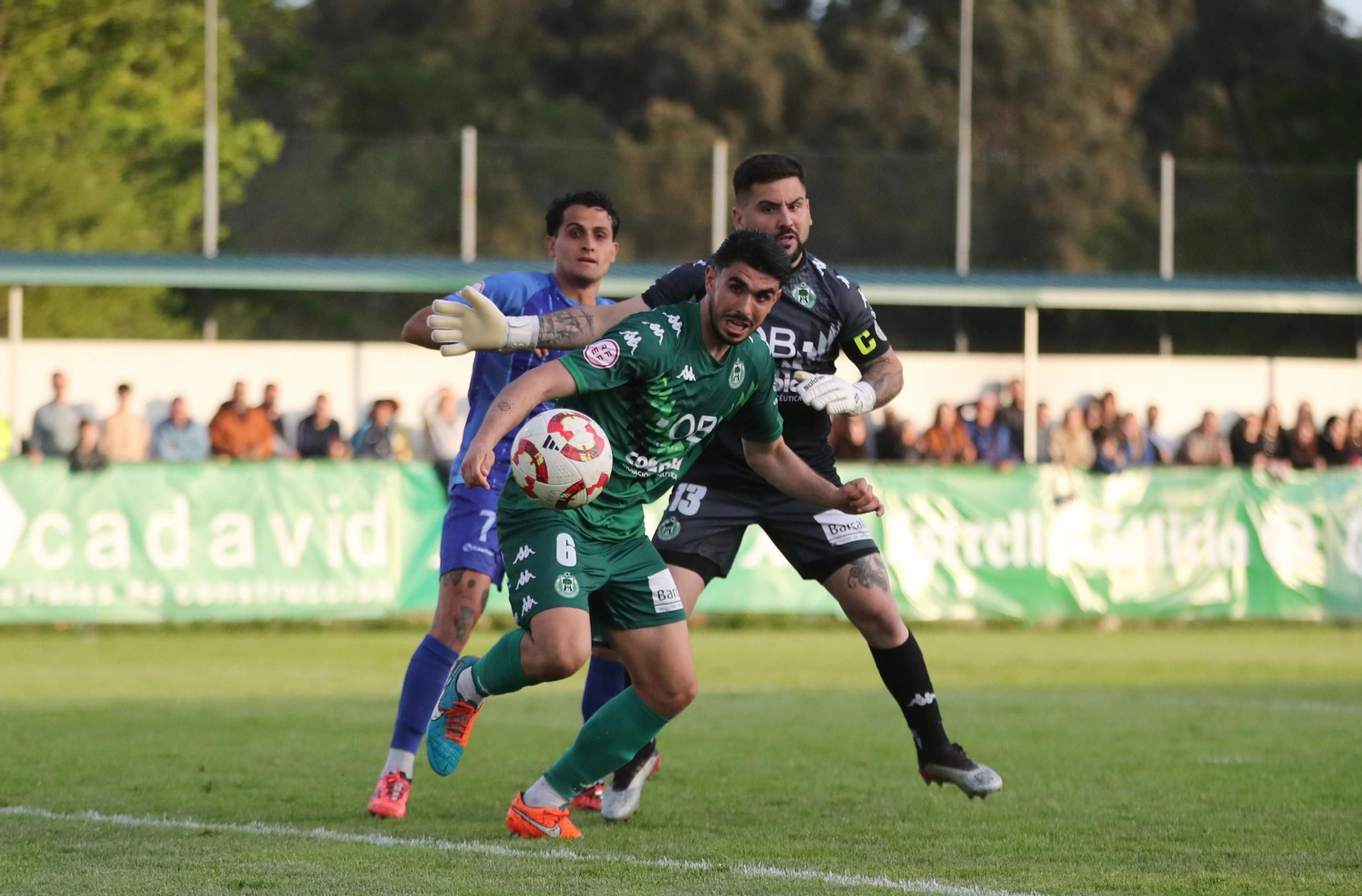 Galería | Empate a uno entre el CD Arenteiro y Ourense CF en el derbi termal