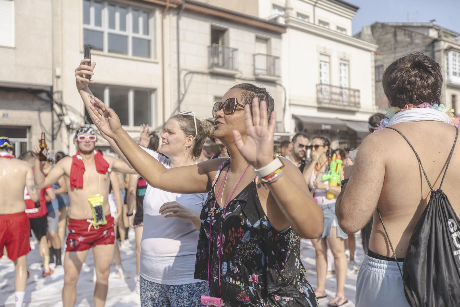 Galería |  Verín se echa a la calle al compás de las batucadas