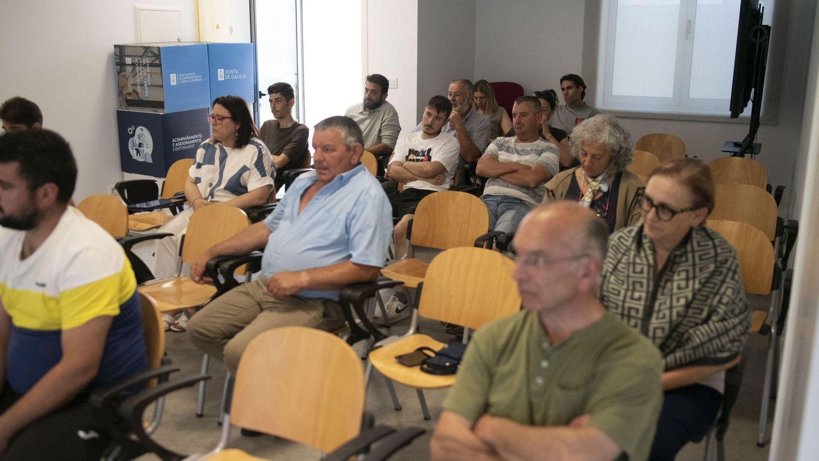 Asistentes a la jornada sobre apicultura en el Polo de Emprendemento de Verín.