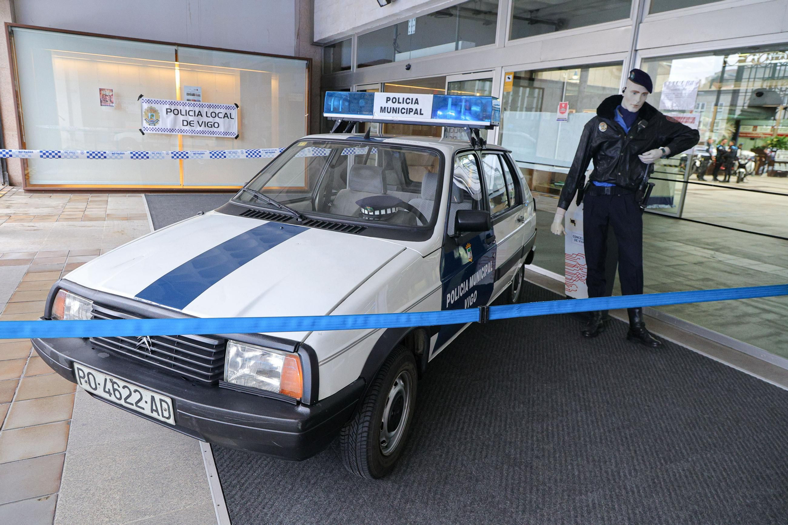 Galería | Niños y mayores descubren el trabajo de la Policía Local de Vigo