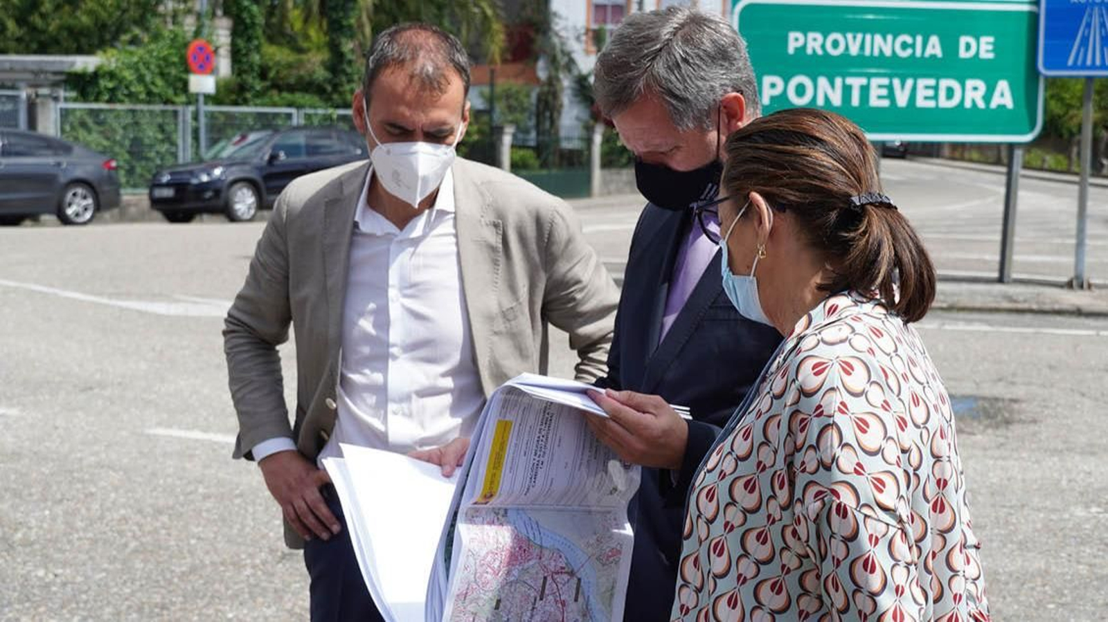 El alcalde y el delegado en la avenida de Portugal.