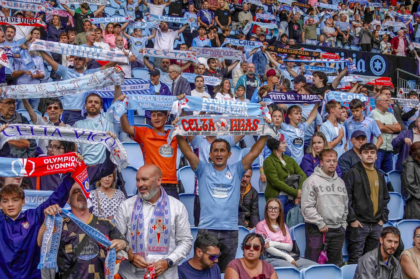 Galería | El Celta Fortuna se estrena como local en Segunda División