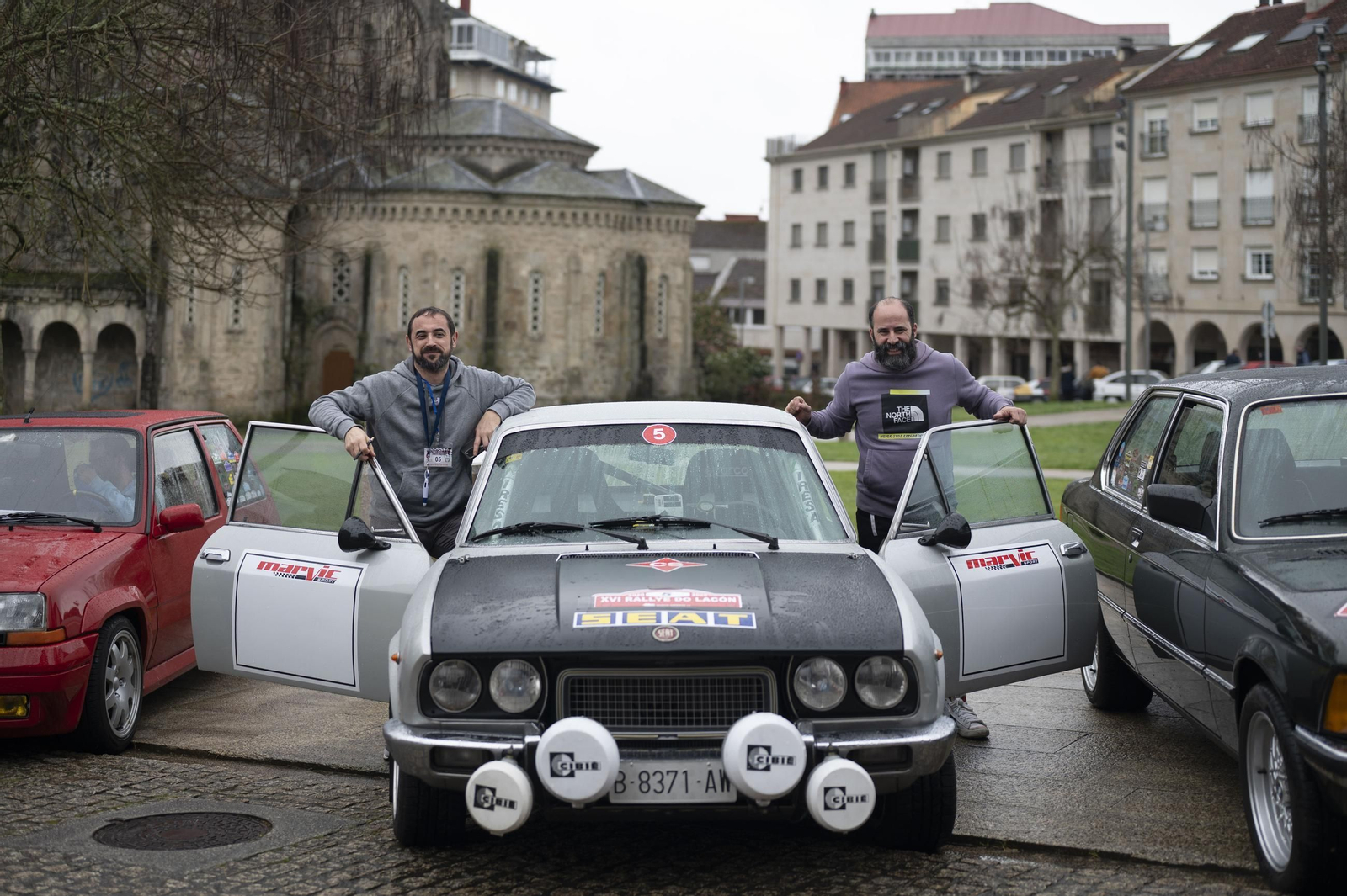 Galería | Los autos históricos disfrutan de una edición más del Rally do Lacón