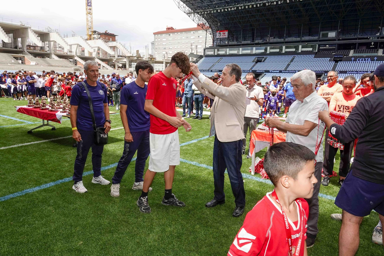 Galería | Balaídos despide la Vigo Cup con el acto de clausura y entrega de medallas