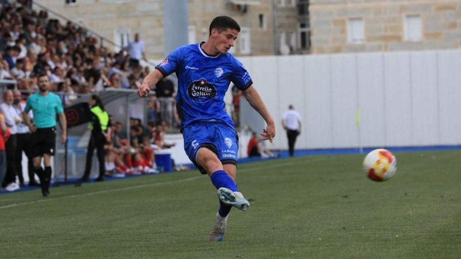 El defensa asturiano Miguel Prado, en el partido ante el Zamora.
