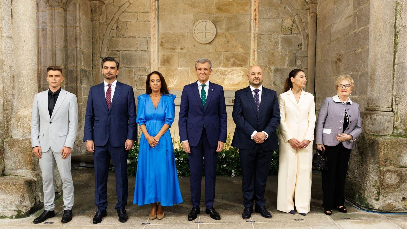 El presidente de la Xunta de Galicia con los condecorados con las Medallas Castelao.