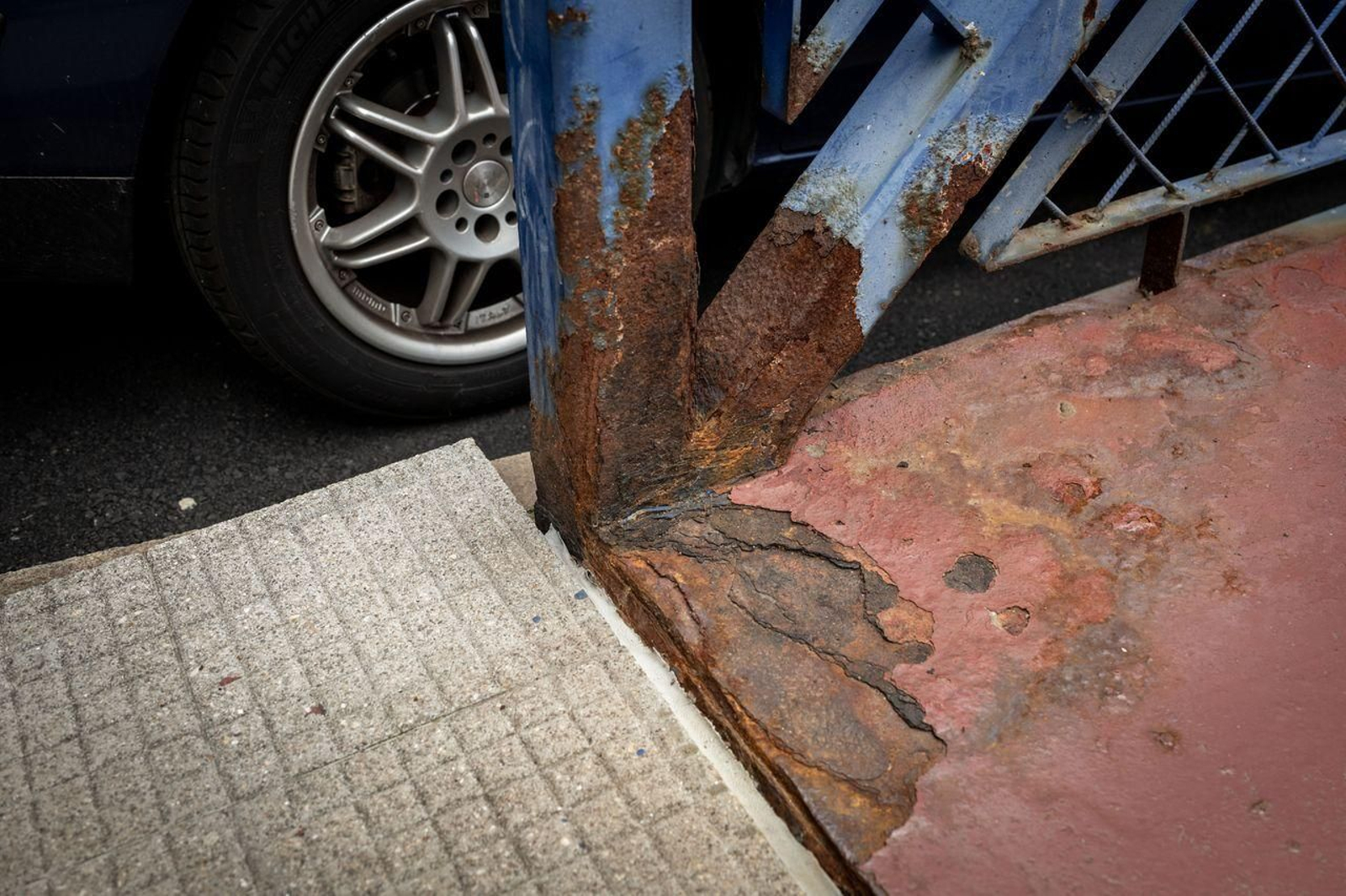 OURENSE (PASARELA DO PINO SOBRE A ESTRADA N-120). 16/03/2023. OURENSE. Sección de denuncia veciñal "Va de barrios", no barrio de O Pino. FOTO: ÓSCAR PINAL