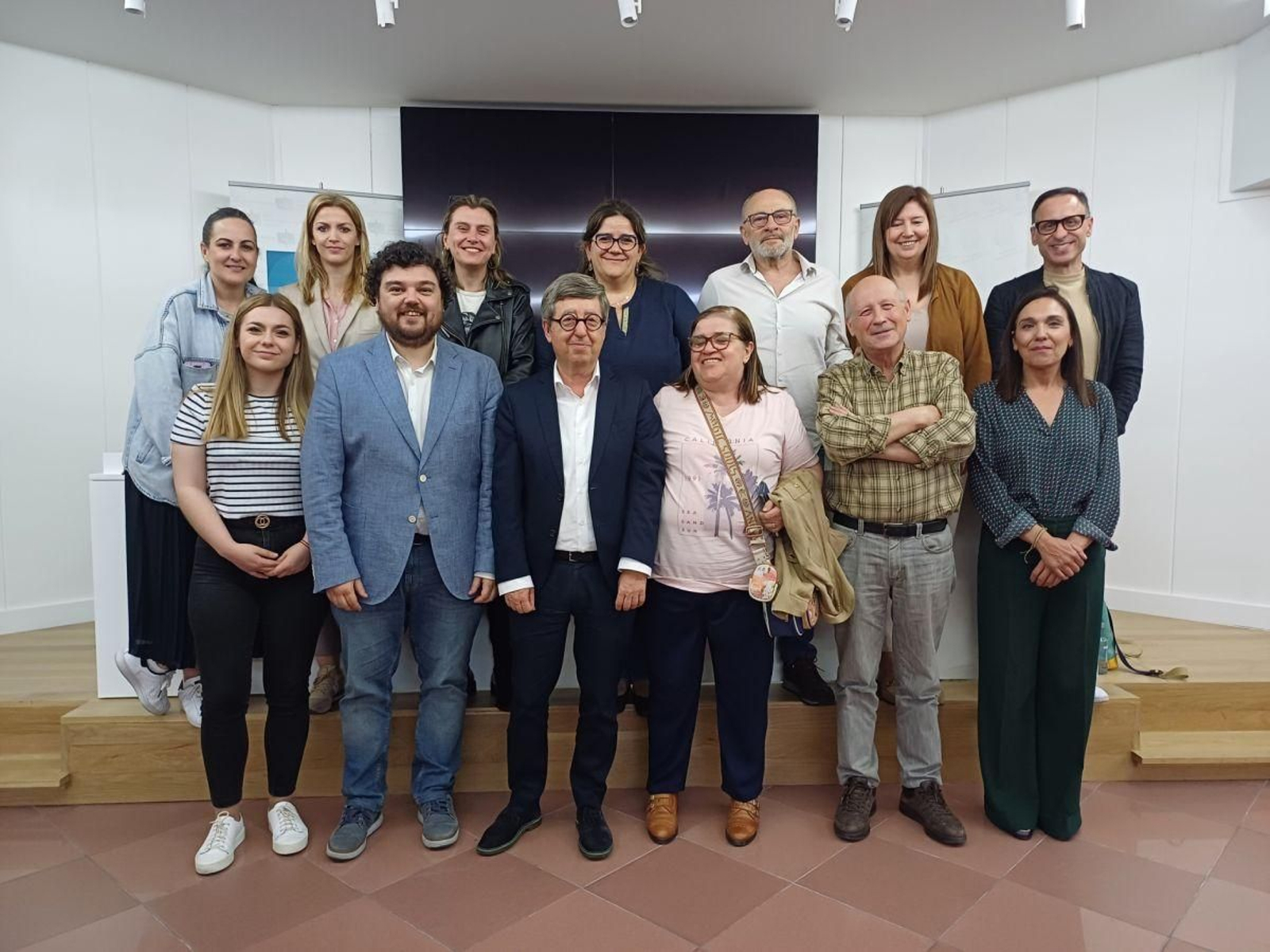 Encontro do PSOE co Colexio de Médicos de Ourense, onte.