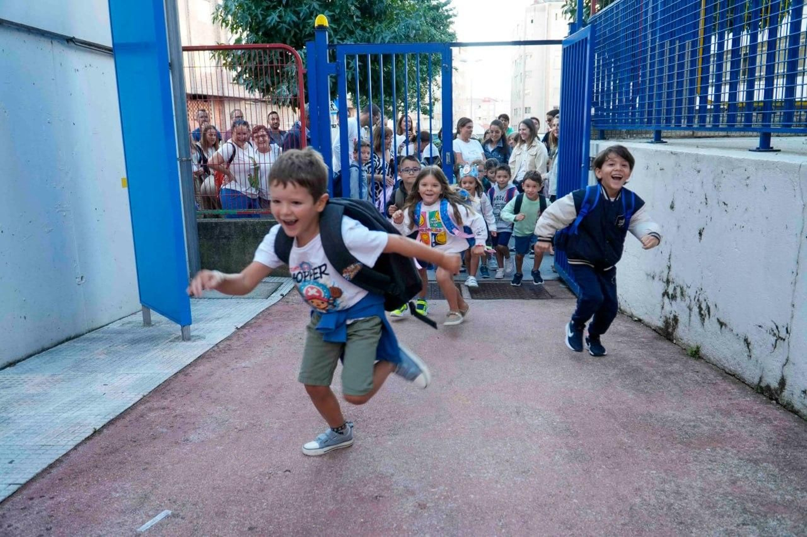 Galería | Vigo vuelve a las aulas entre abrazos, nervios e ilusión