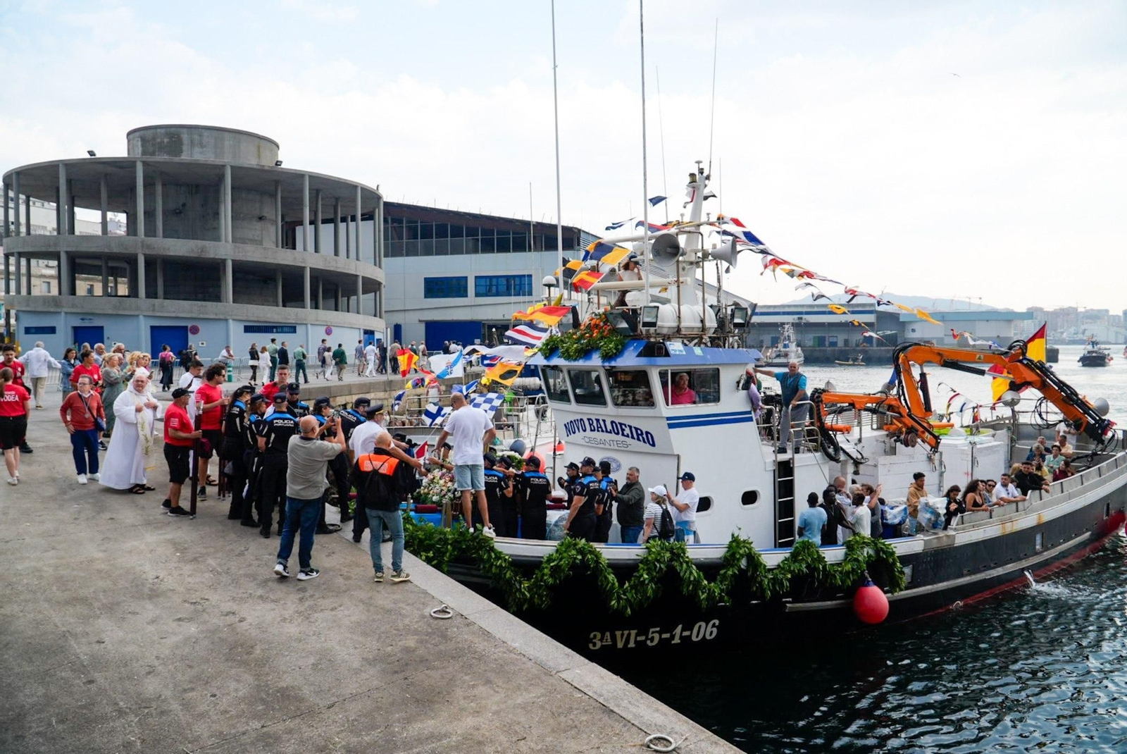 Galería | Vigo rinde homenaje a la Virgen del Carmen por tierra y por mar