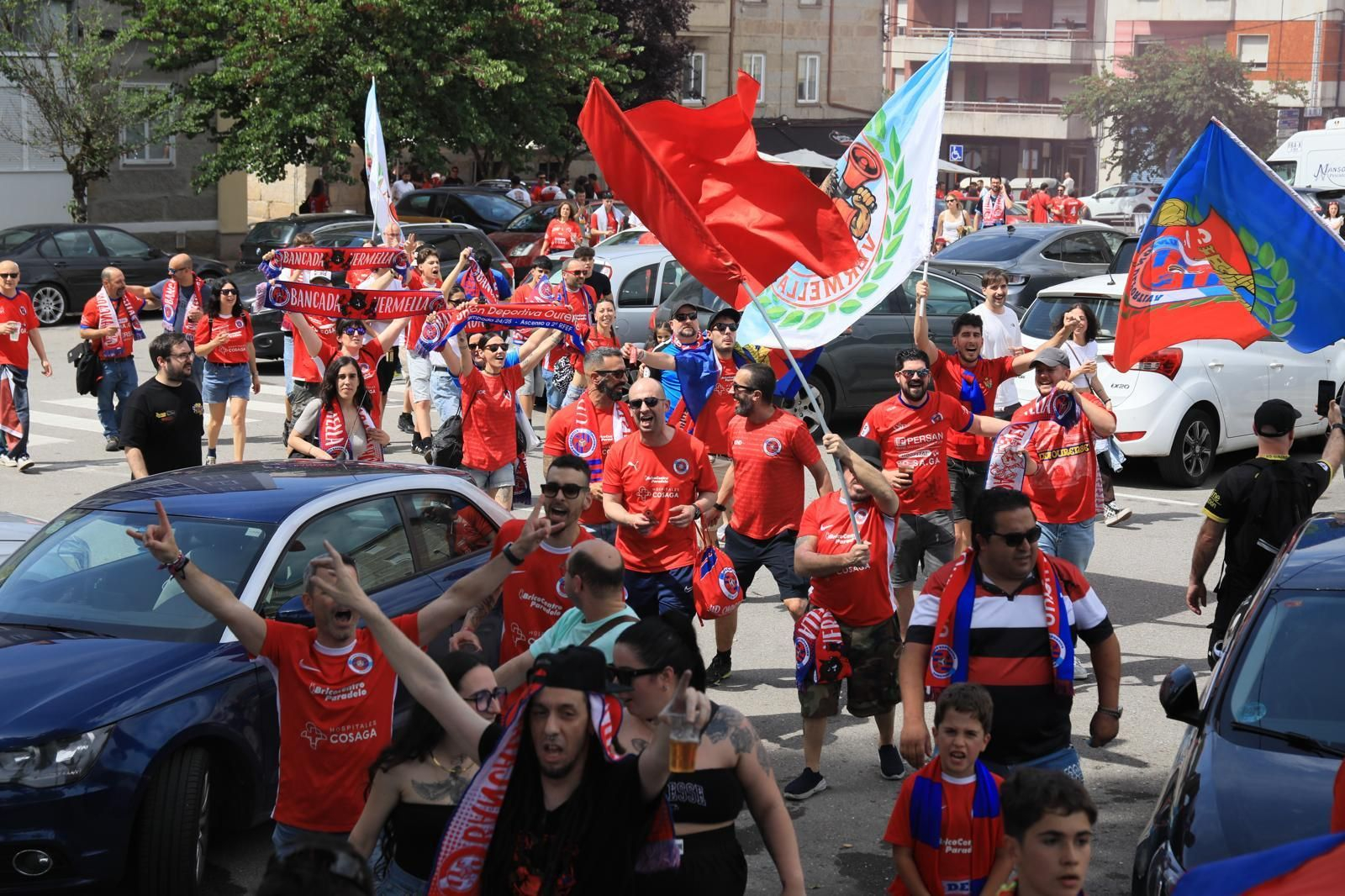 Galería | La UD Ourense quiere llegar a Primera Federación y la afición se vuelca con el equipo en O Couto