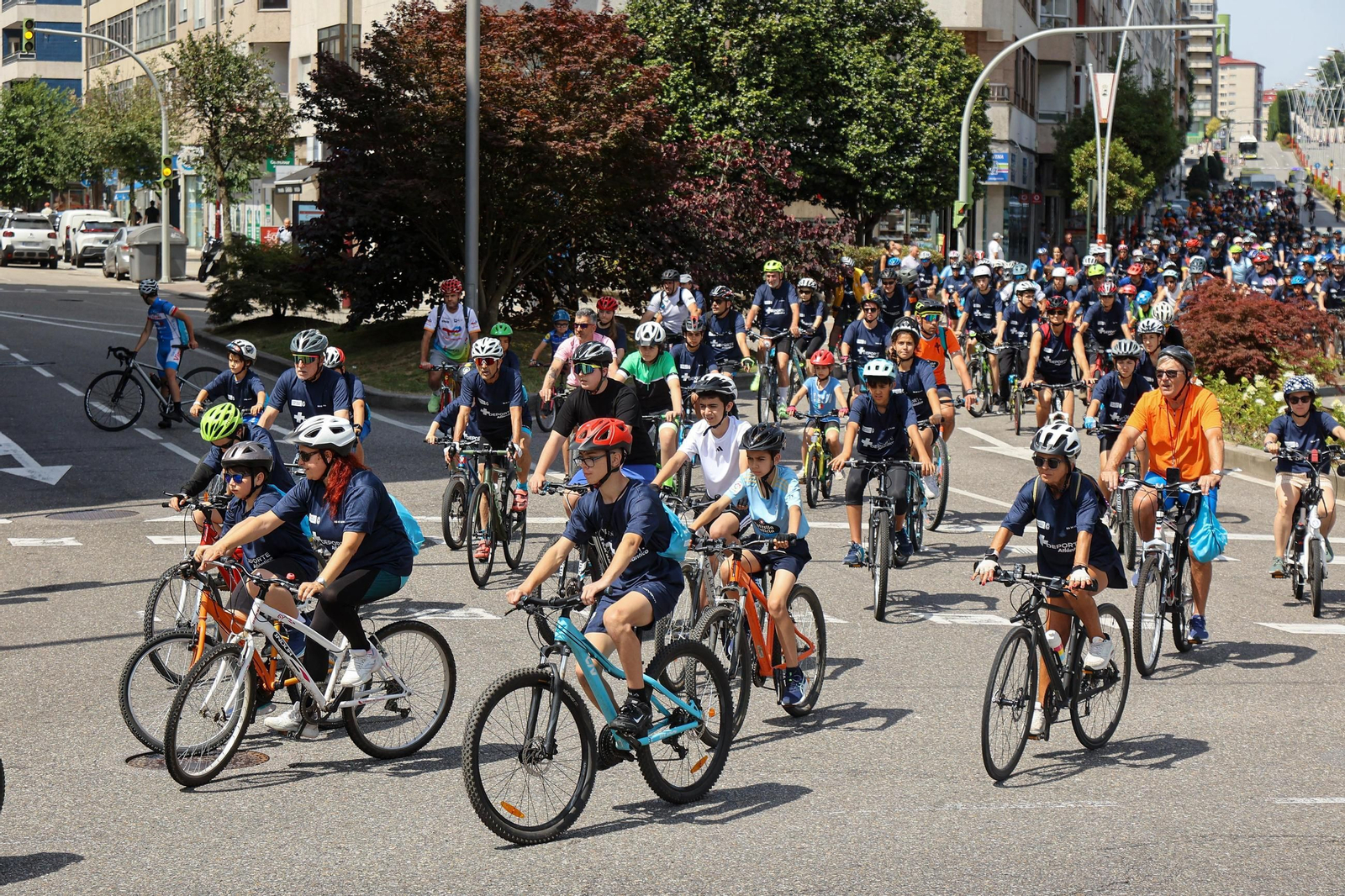 Galería | El ciclismo toma Vigo con la primera edición del Día de la Bici de Atlántico