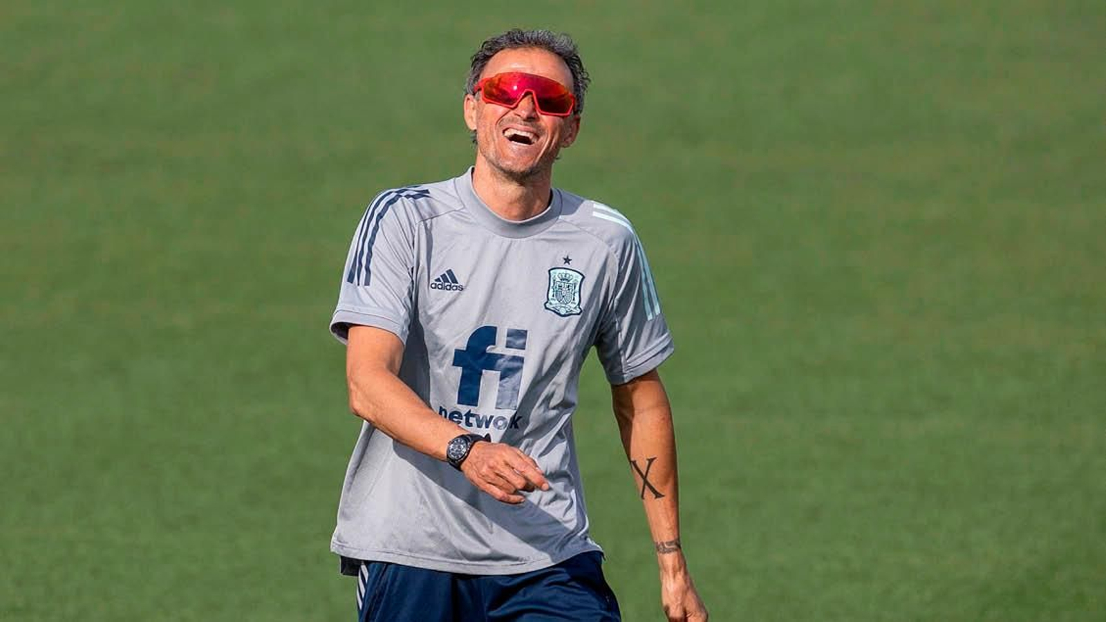 Luis Enrique Martínez se ríe en un entrenamiento de la selección española en Las Rozas.

EFE