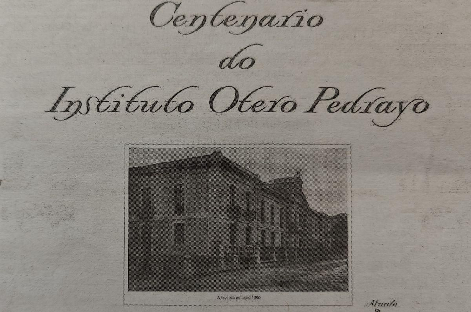 Portada del libro sobre el centenario del Instituto Otero Pedrayo.