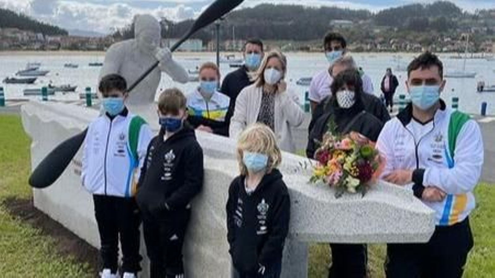 Una estatua de 17 toneladas en la Praza dos Olímpicos de Aldán