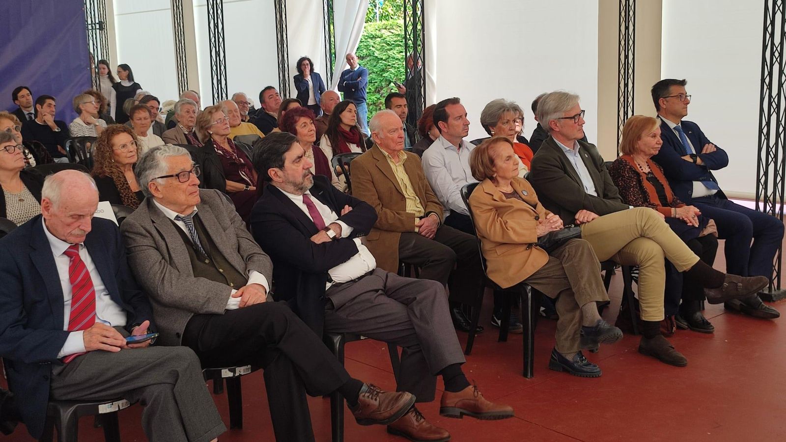 Público asistente al acto