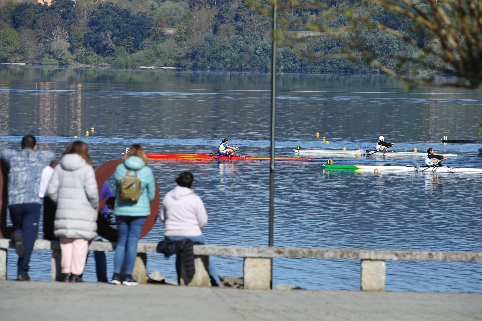 Galería | El Club Naútico Castrelo de Miño sede de la segunda jornada de la Liga Gallega de Remo