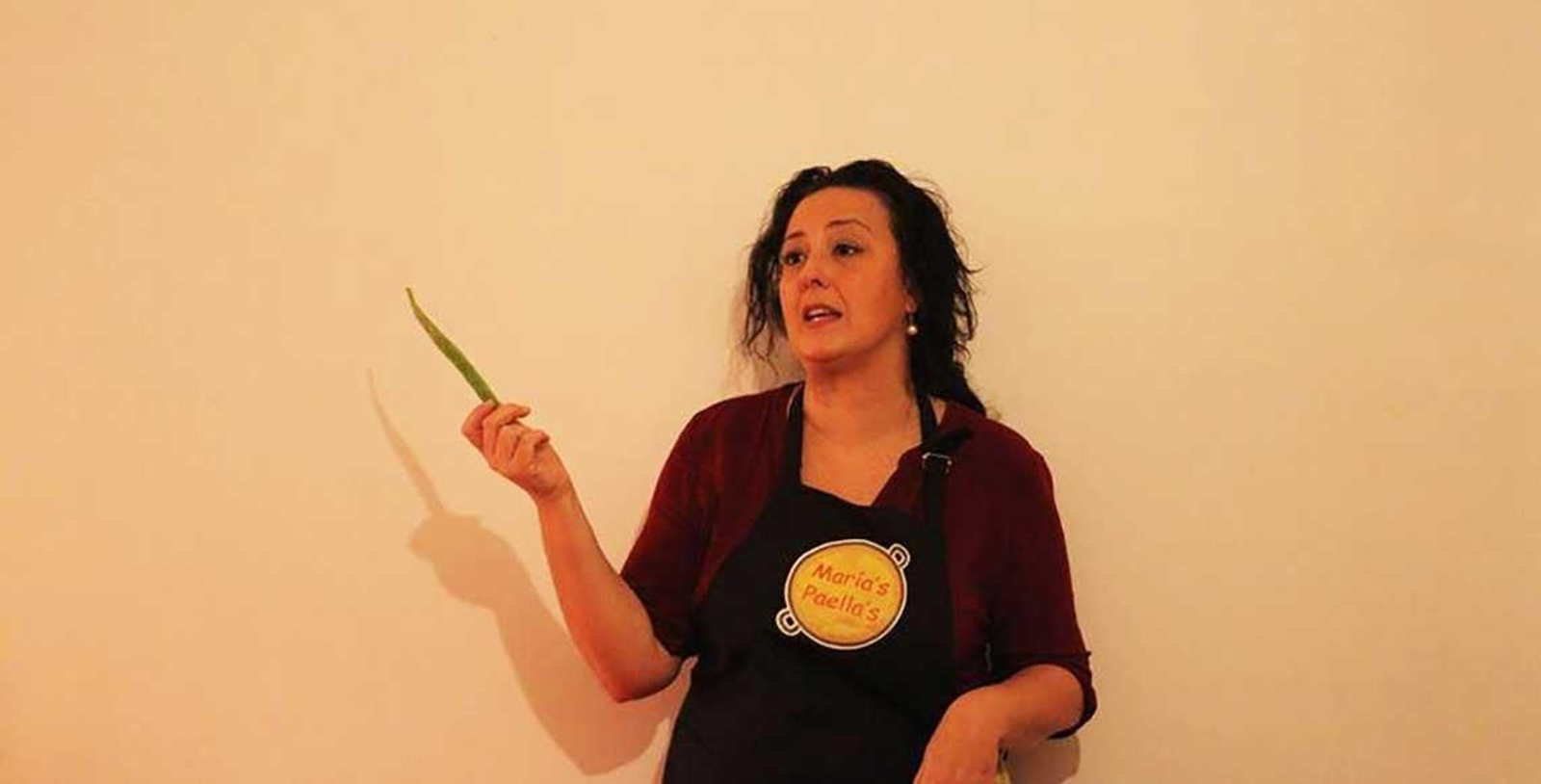 María es una perfecta embajadora de la paella valenciana a través de sus clases y talleres.