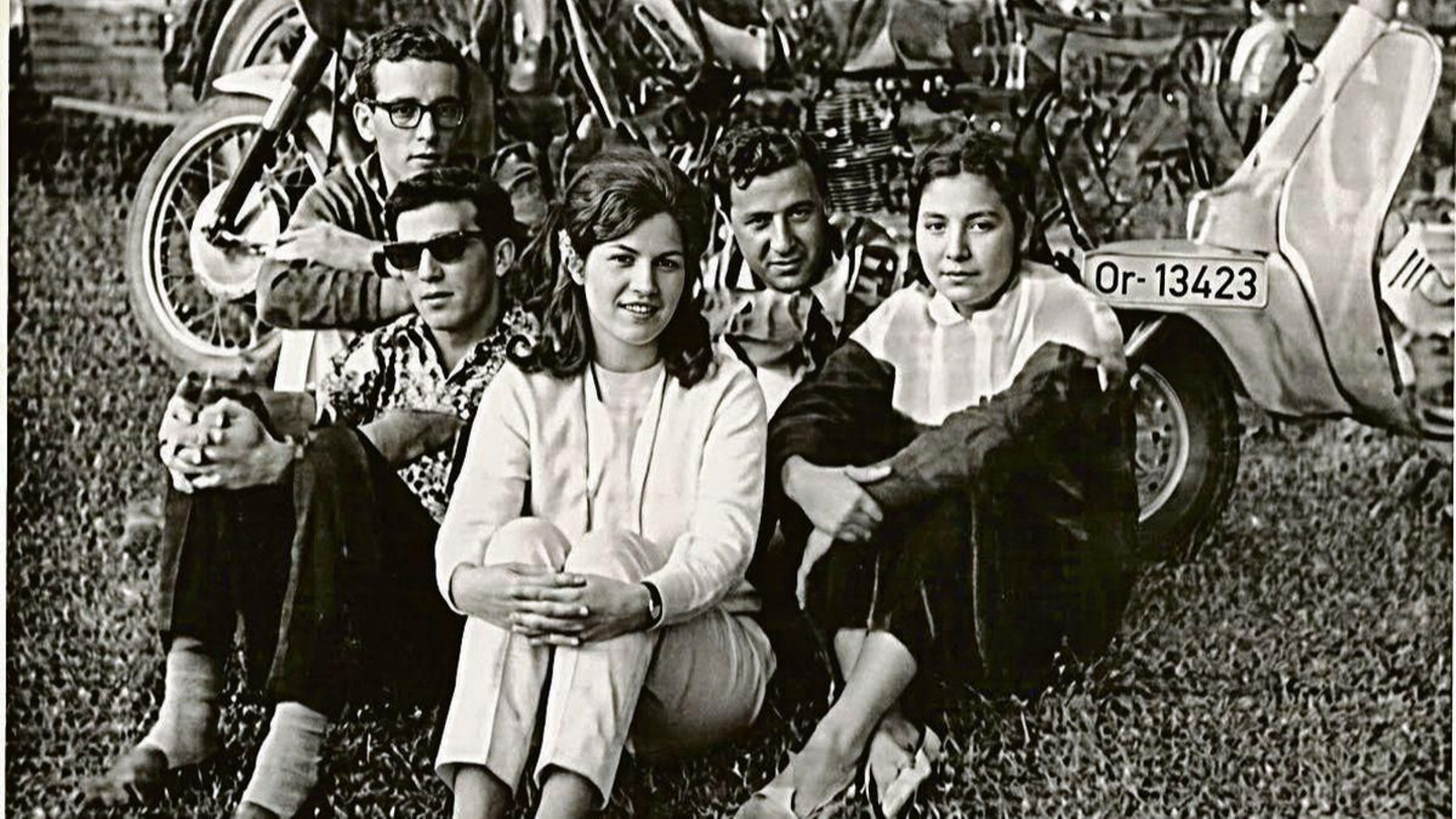 Feliciano Trebolle, “presi” del club, con otros “directivos” en una excursión.