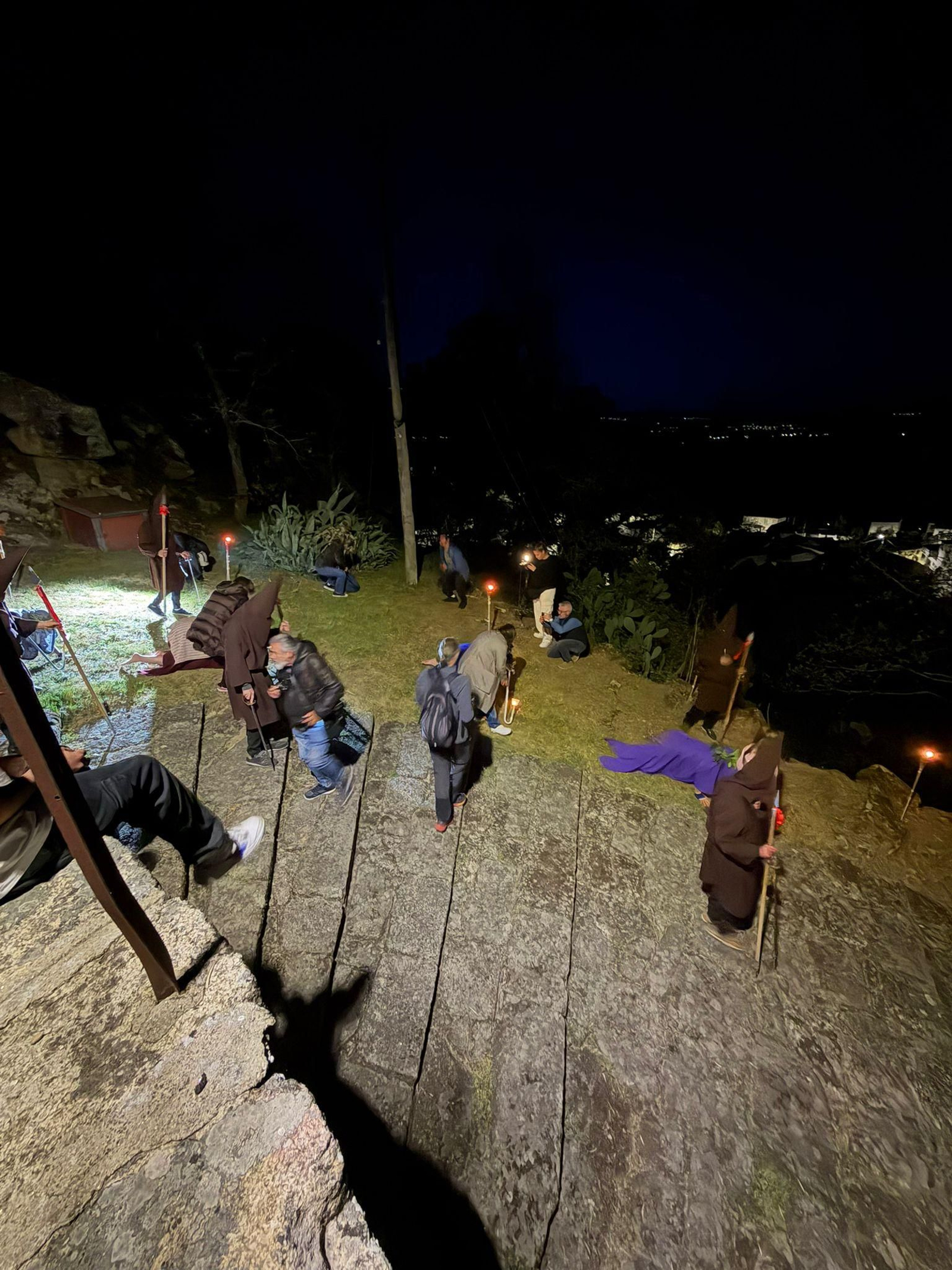 Galería | Las tinieblas y la procesión de los Penitentes conquistan Oímbra