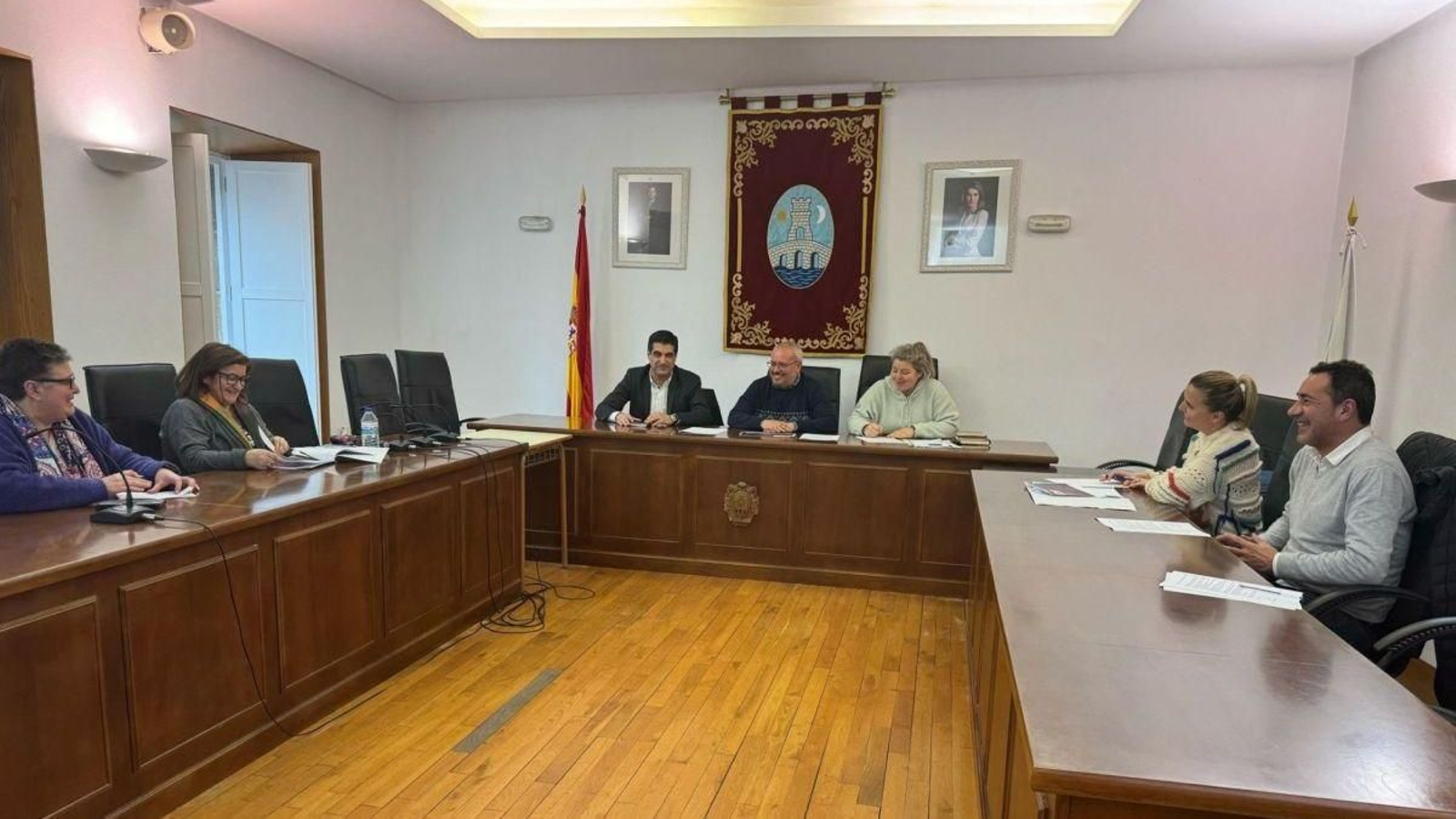 Reunión de la Mesa Local de Comercio en el Ayuntamiento de Ribadavia.