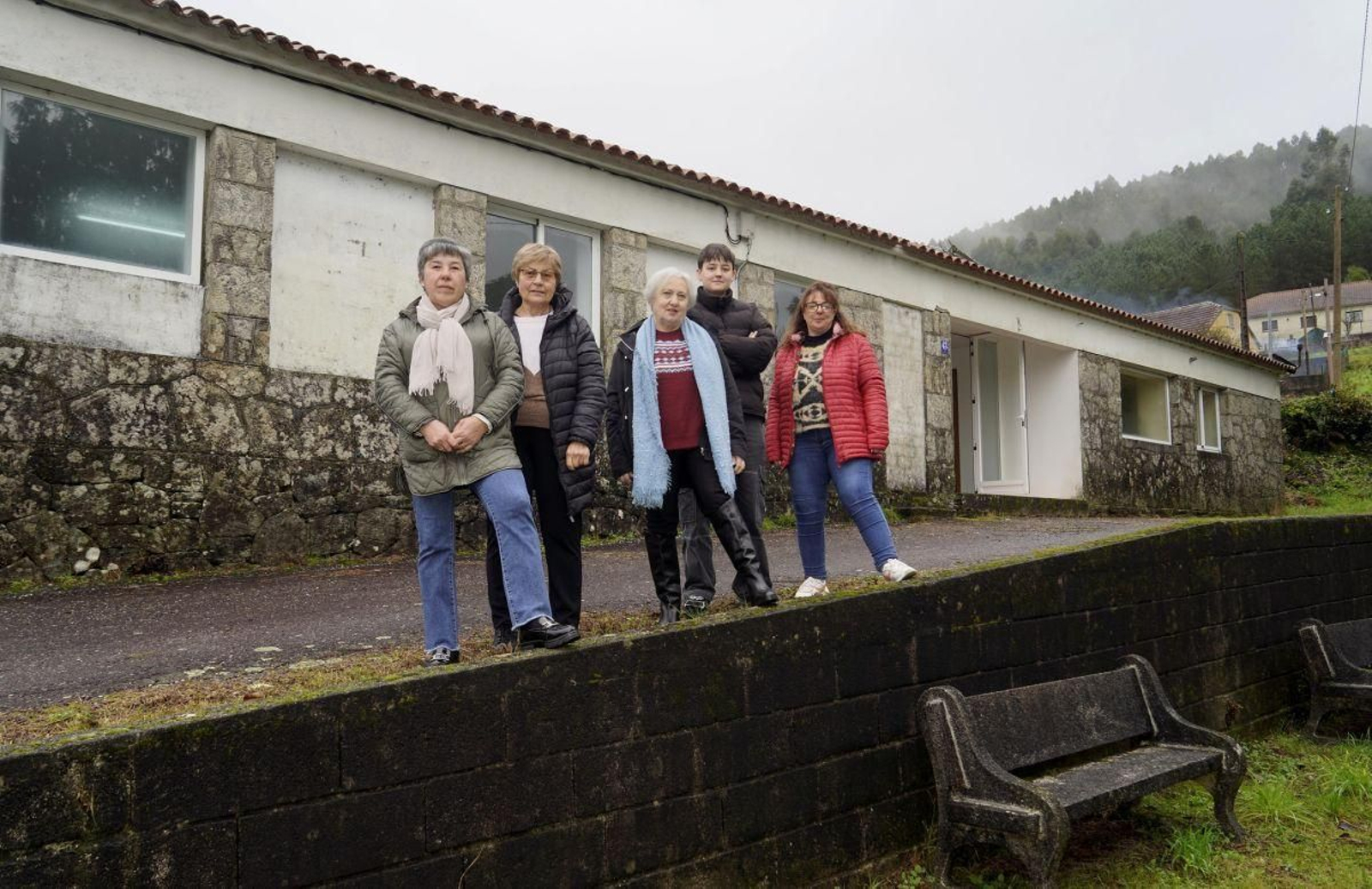 Integrantes de la asociación de mujeres rurales ‘As Toxeiras’, que dinamizarán la vida cultural en Pazos de Borbén.