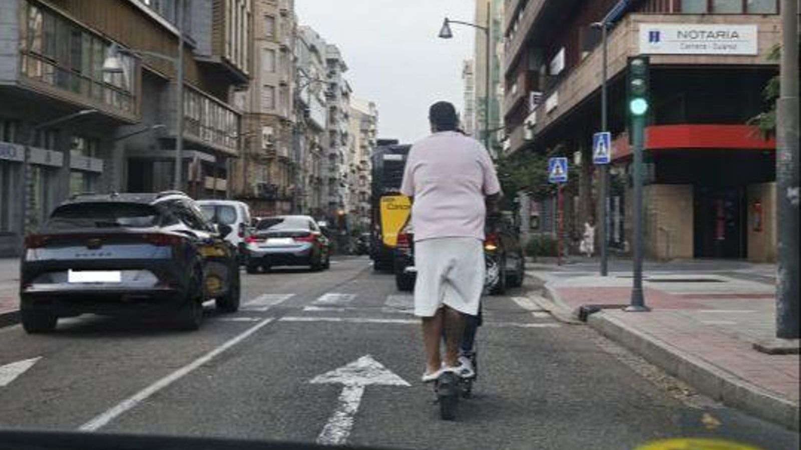 Inconscientes en patinete