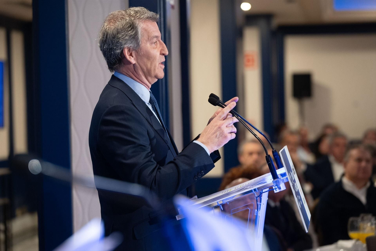 Alberto Núñez Feijíoo participa en un desayuno informativo en Bilbao.