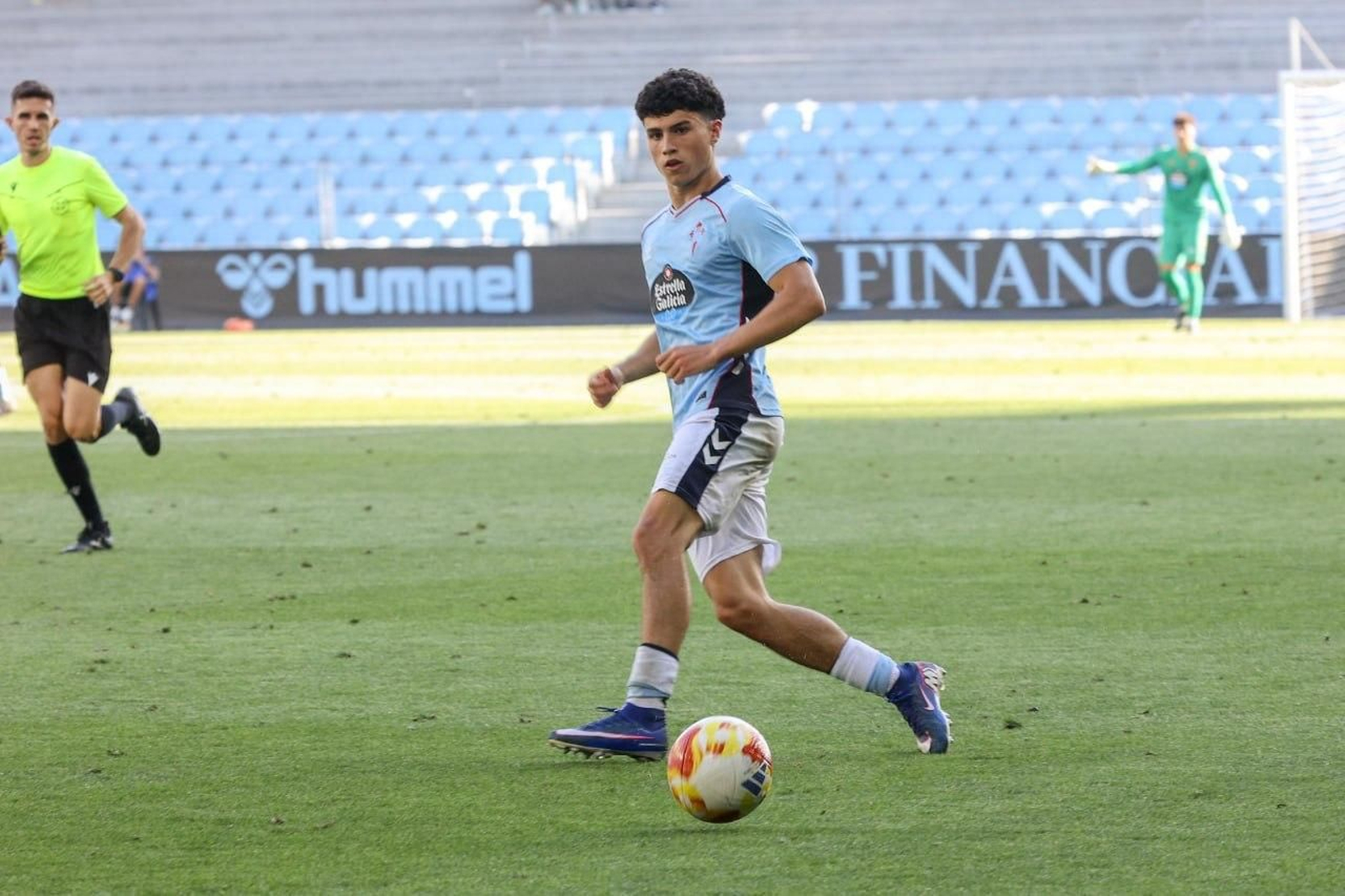 Galería | El Celta Fortuna golea a la Ponferradina y sube a Segunda División