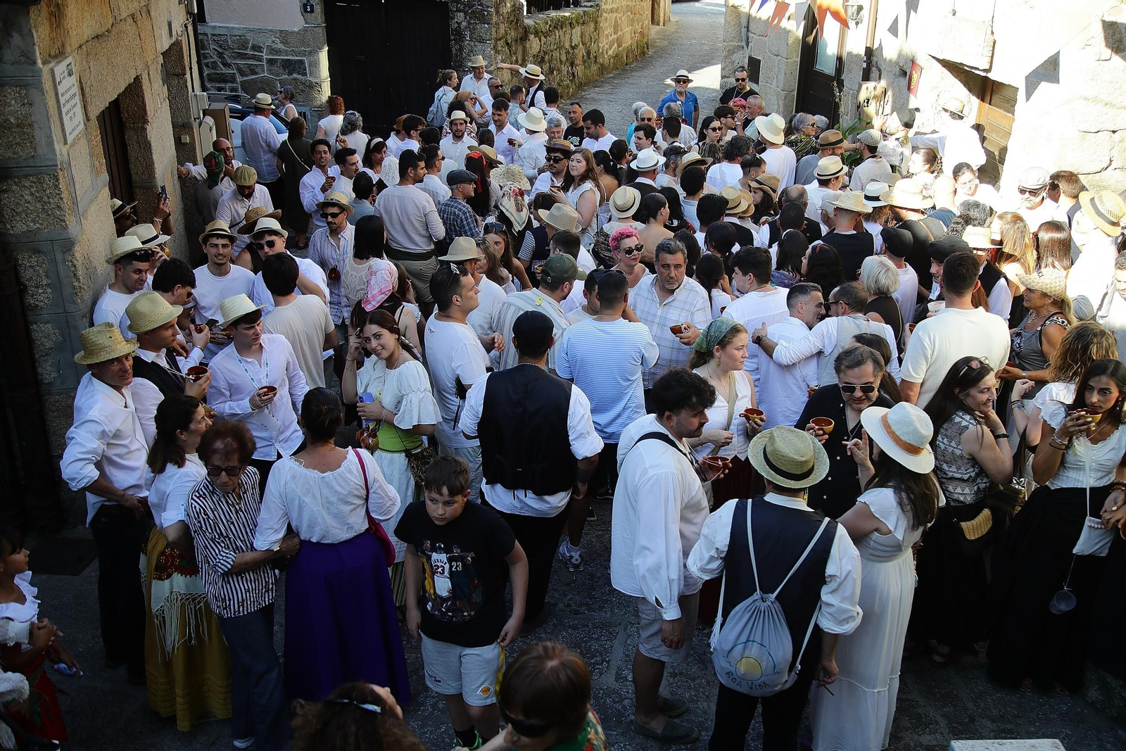 Galería | Las calles de Seixalbo regresan al siglo XIX con la Festa dos Foros, en fotos