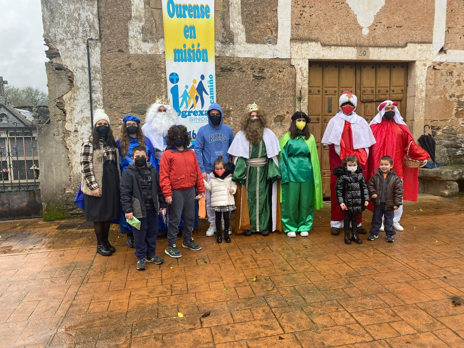 Visita a los niños de Laza.