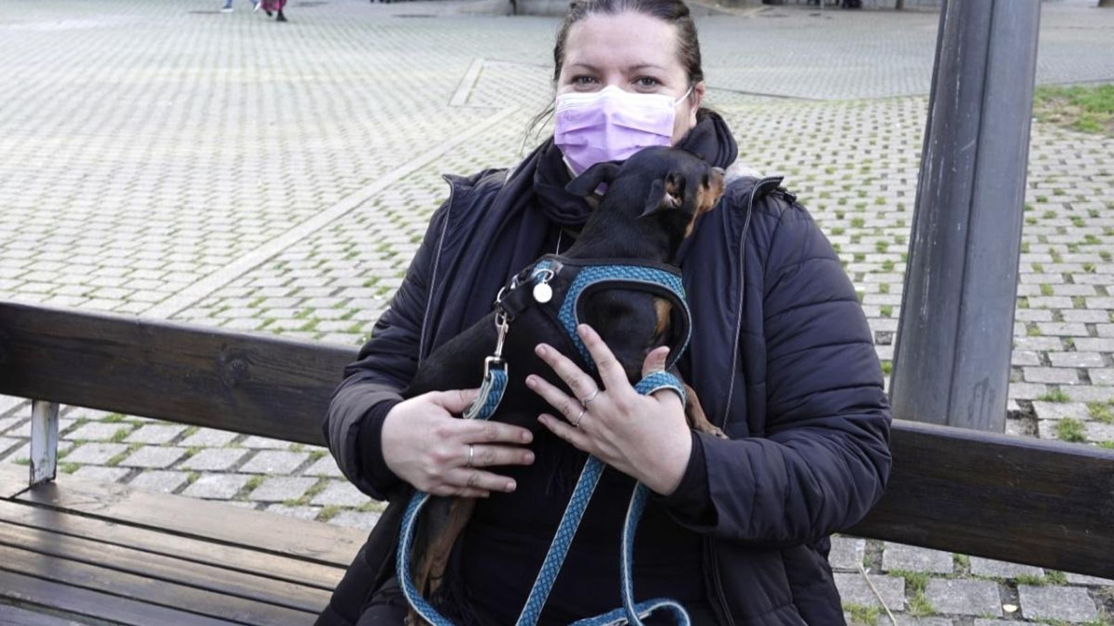 Mónica, algo indecisa.