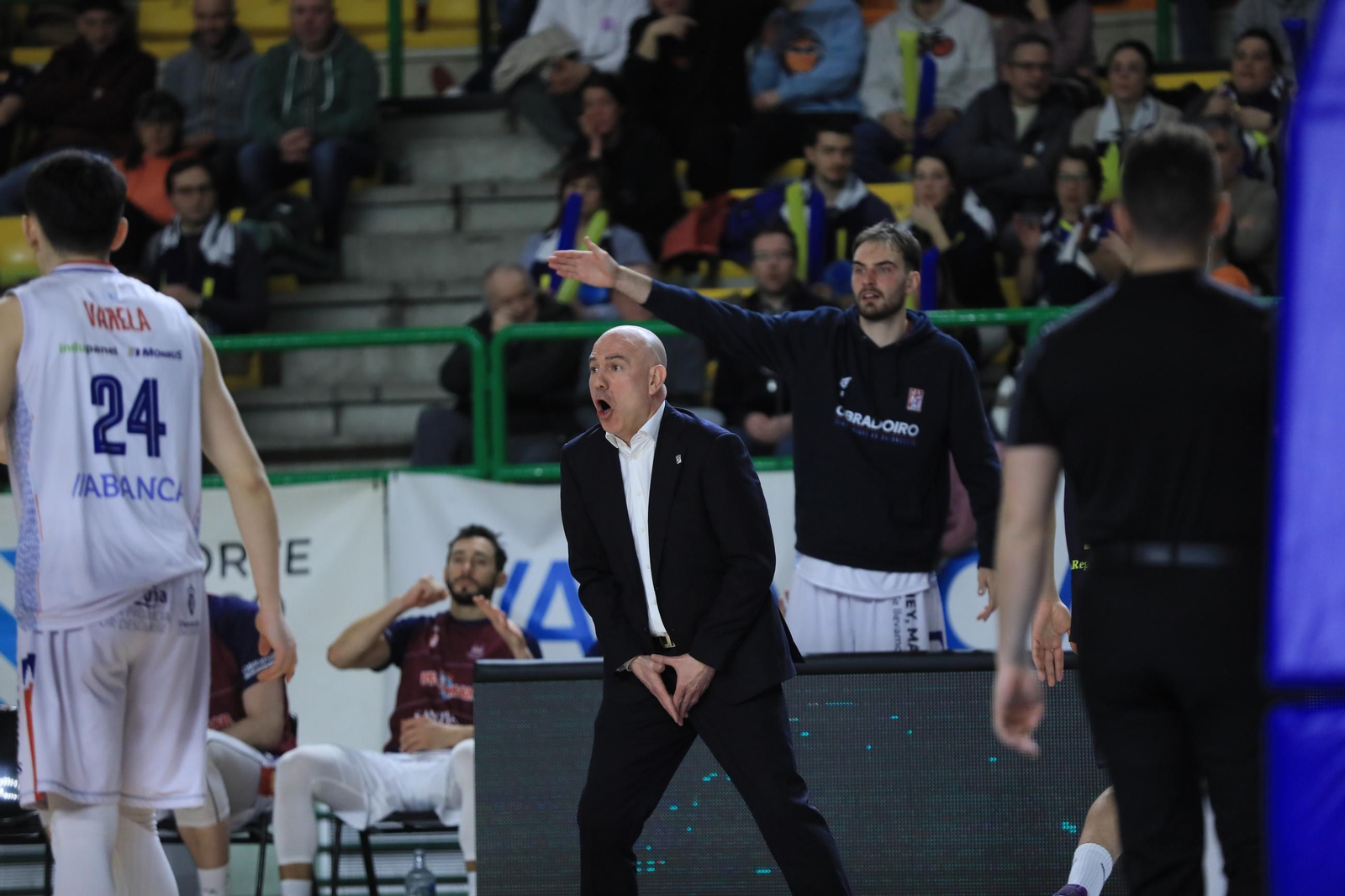 Galería | El Pazo, a reventar para el derbi COB-Obradoiro