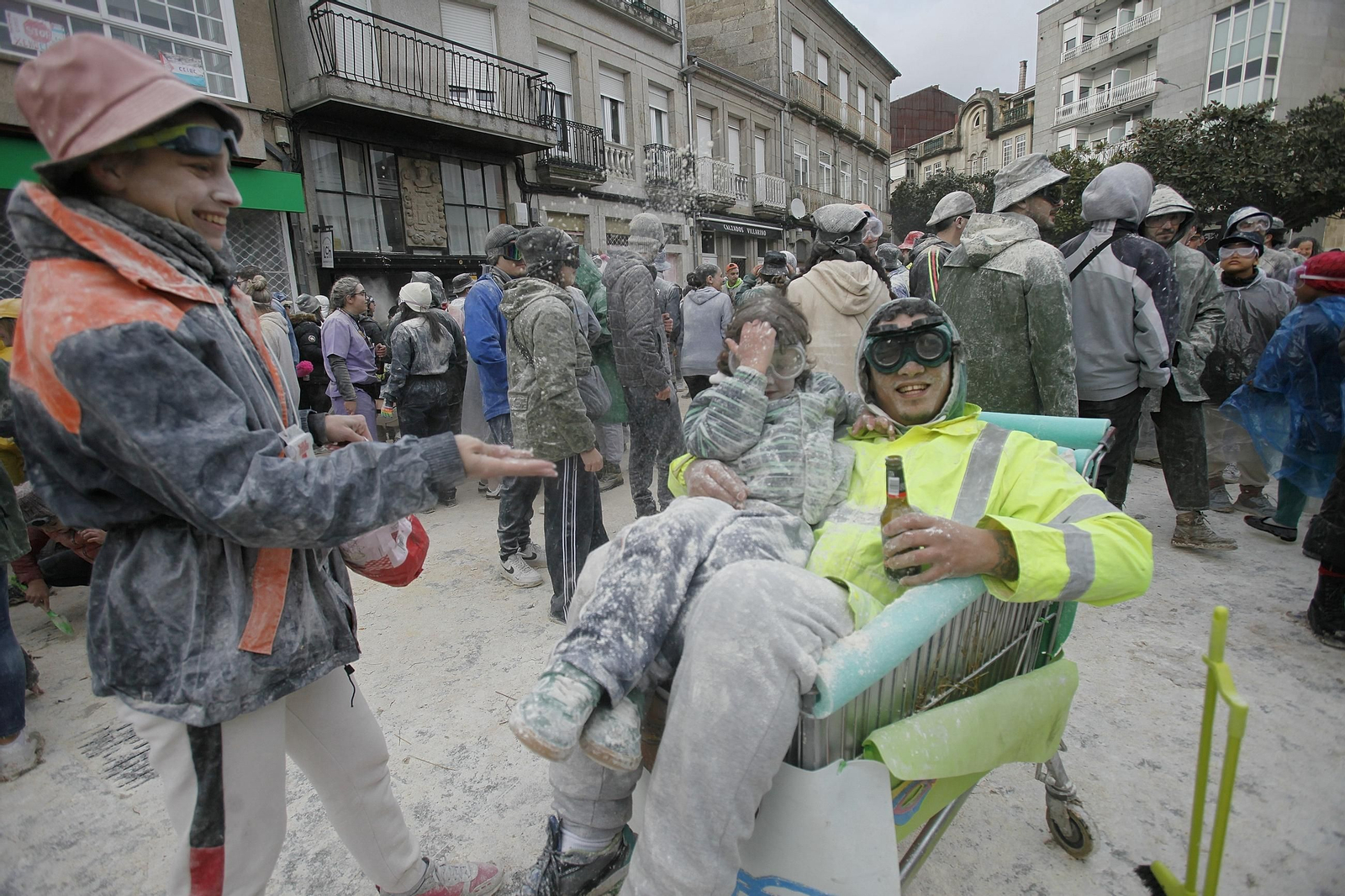 Galería | Los entroideiros conquistan Xinzo en el Domingo de Fareleiro