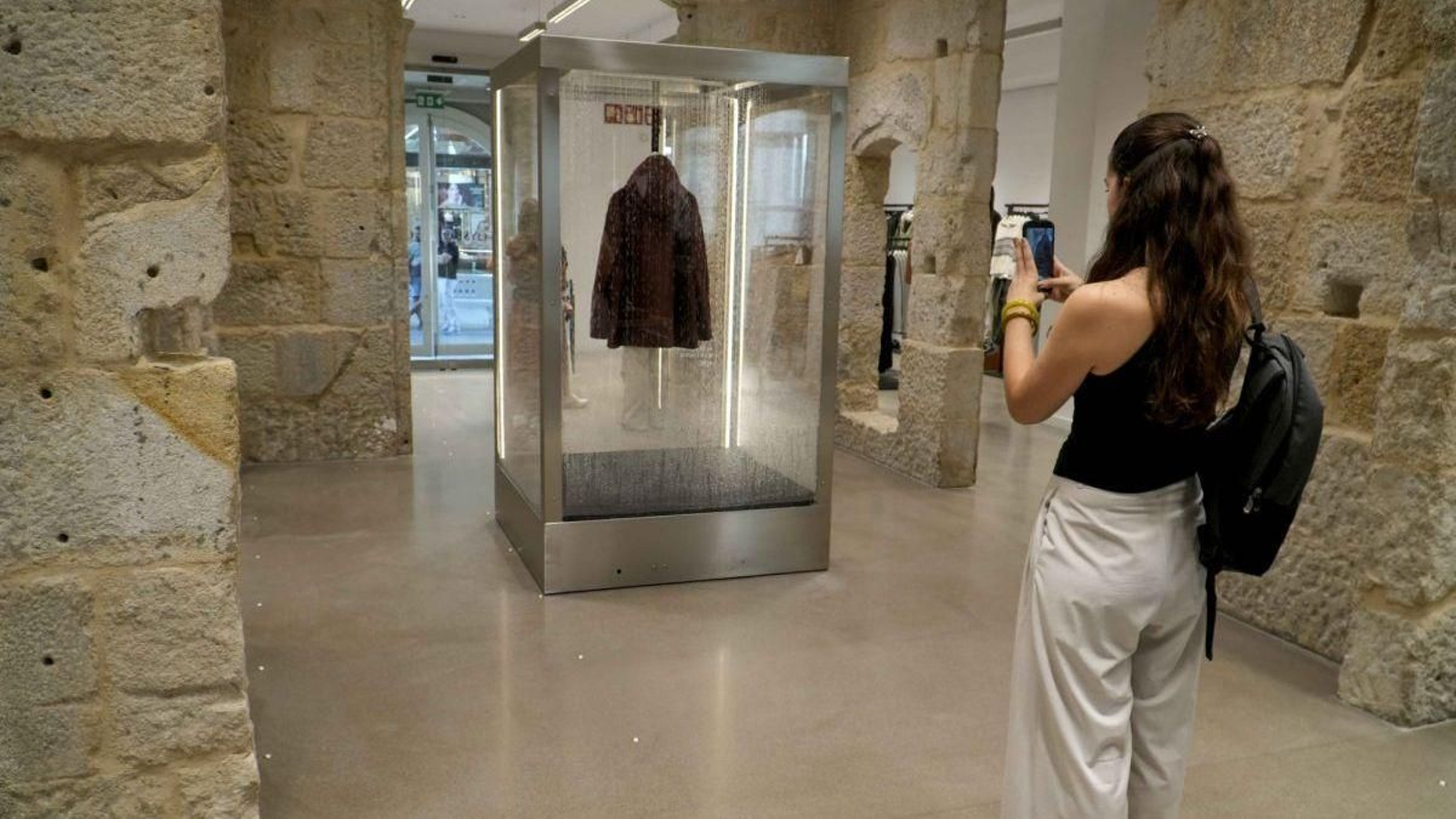 El edificio que alberga la nueva tienda de Oysho en Vigo data del año 1863 y ocupó el histórico estudio de fotografía Pacheco.