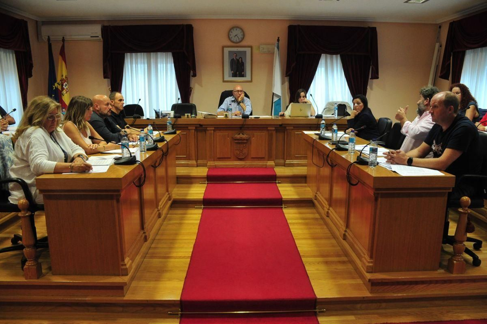 Pleno de ayer en el Concello de Barbadás, con Valcárcel solo en el grupo de gobierno