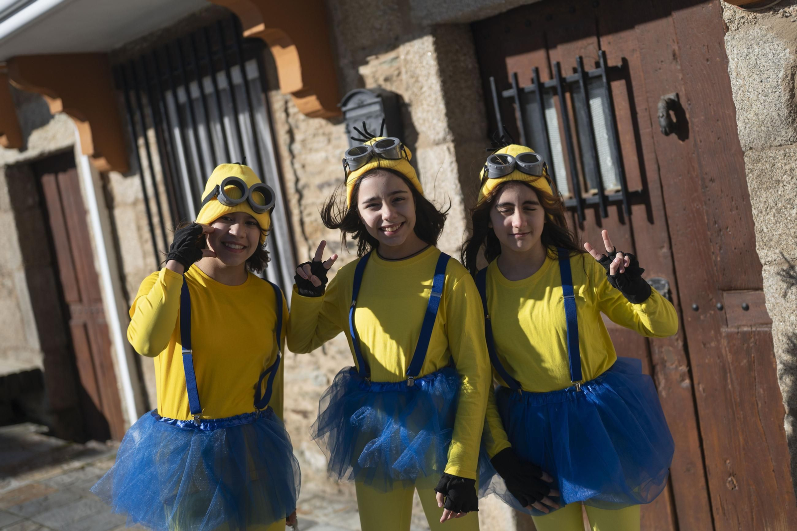 Galería | La música y el color de los Vellarróns en el Entroido de Riós